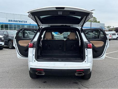 Used 2023 Chevrolet Traverse Premier w/ LPO, Floor Liner Package AWD/4WD image 13
