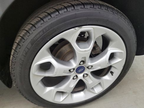 Used 2015 Ford Escape Titanium w/ Equipment Group 301A AWD/4WD image 31