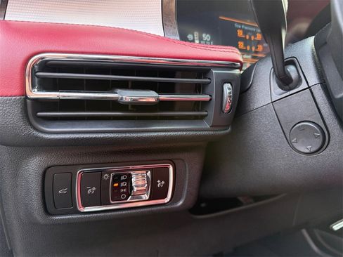 Used 2024 Lincoln Corsair Reserve w/ Equipment Group 201A image 17