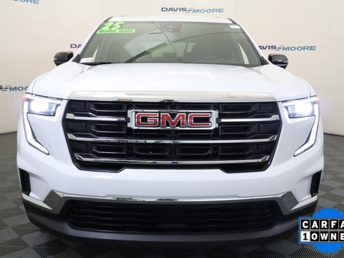 Used 2025 GMC Acadia Elevation image 13