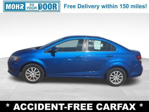 Used 2018 Chevrolet Sonic LT w/ Convenience Package FWD image 2