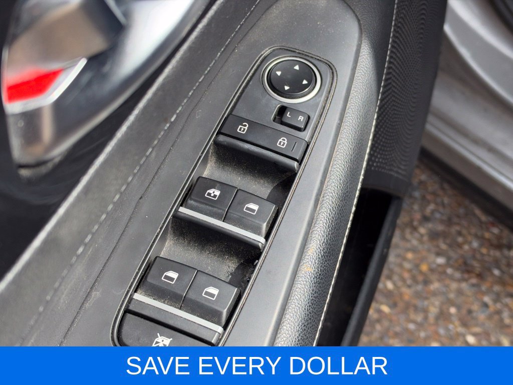 Used 2023 Kia Forte GT-Line w/ GT-Line Premium Package FWD image 7