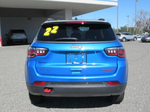 Used 2022 Jeep Compass Trailhawk image 5