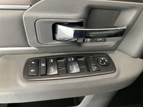 Used 2019 RAM 1500 Classic SLT image 5