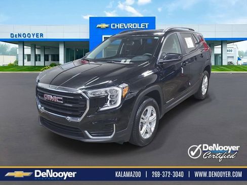 Used 2024 GMC Terrain SLE w/ Driver Convenience Package AWD/4WD image 1