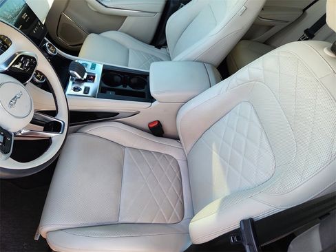 Used 2023 Jaguar F-PACE S image 9