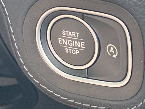 Certified 2024 Mercedes-Benz GLS 450 4MATIC image 32