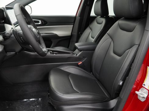 New 2026 Jeep Compass Limited image 15