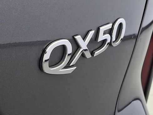 Used 2019 INFINITI QX50 Luxe w/ Navigation Package FWD image 37