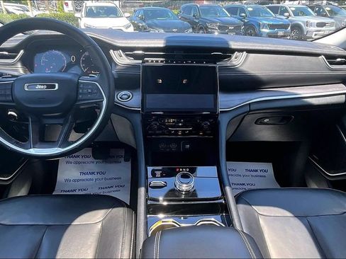 Used 2021 Jeep Grand Cherokee L Limited AWD/4WD image 11