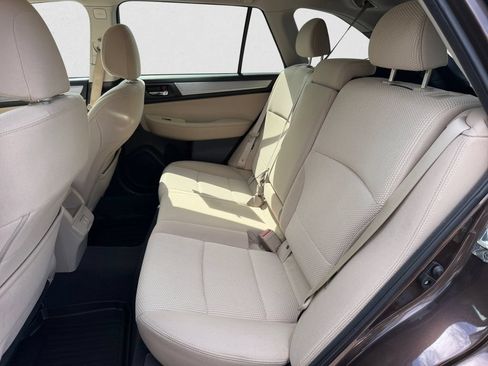Used 2019 Subaru Outback 2.5i Premium w/ Popular Package #2 AWD/4WD image 18