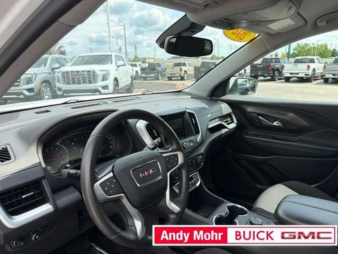 Used 2024 GMC Terrain SLE FWD image 17