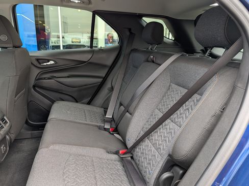 Used 2023 Chevrolet Equinox LT AWD/4WD image 9