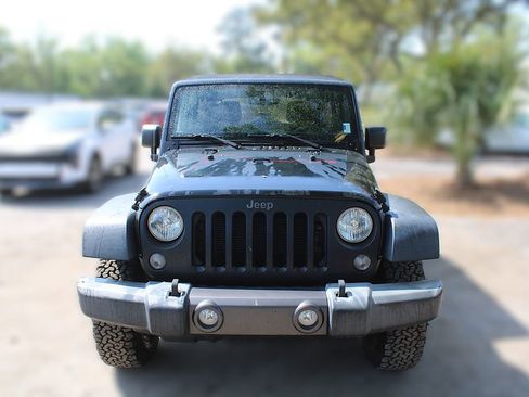 Used 2017 Jeep Wrangler Unlimited Sport image 16