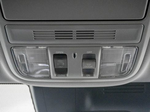 Used 2018 Honda CR-V EX image 27