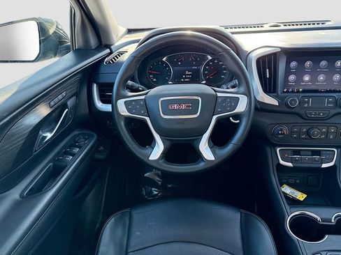 Used 2024 GMC Terrain SLT AWD/4WD image 18