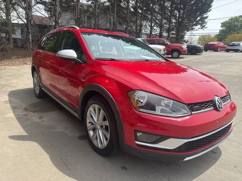 Used 2017 Volkswagen Golf Alltrack S AWD/4WD image 8