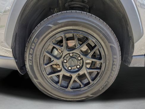 Used 2023 Toyota RAV4 XLE FWD image 38