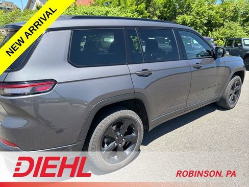 Used 2023 Jeep Grand Cherokee L Laredo AWD/4WD image 6