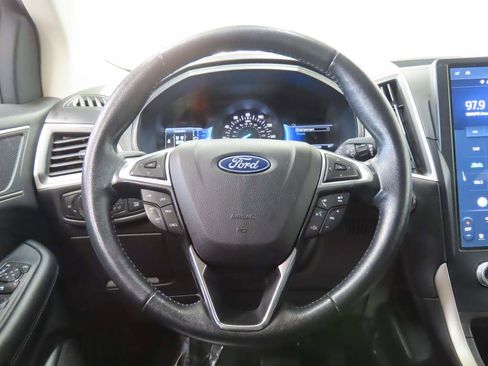 Used 2022 Ford Edge SEL w/ Convenience Package image 9