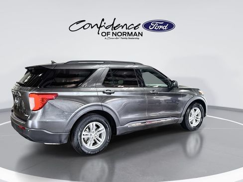 Used 2020 Ford Explorer XLT RWD image 9