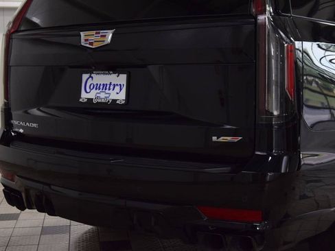 Used 2023 Cadillac Escalade V AWD/4WD image 21
