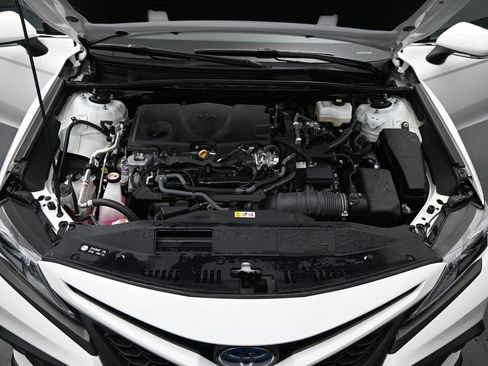 Used 2024 Toyota Camry SE w/ Audio Upgrade Package image 14