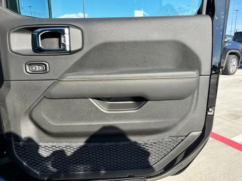 New 2025 Jeep Wrangler Sahara image 23