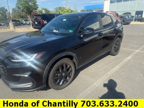 Used 2025 Honda HR-V Sport image 1