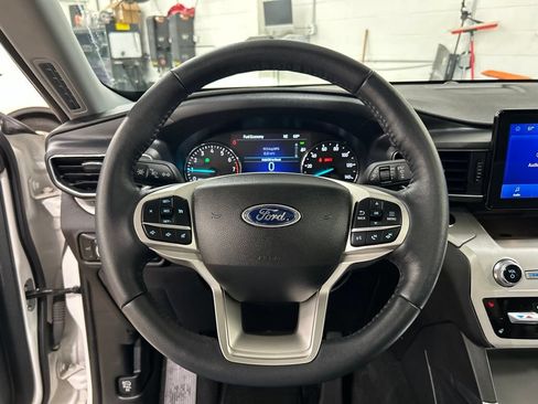 Certified 2023 Ford Explorer XLT w/ Equipment Group 202A AWD/4WD image 16