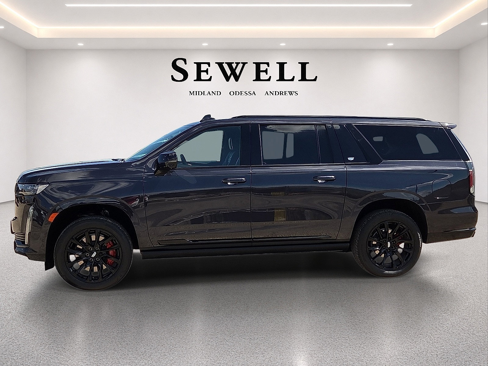 Used 2024 Cadillac Escalade ESV Sport Platinum w/ LPO, ONYX Package AWD/4WD image 2