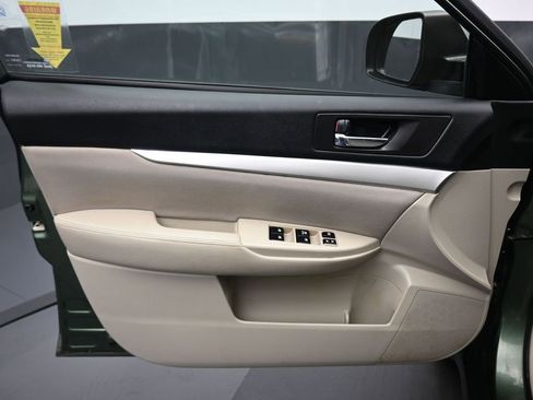 Used 2013 Subaru Outback 2.5i Premium image 9