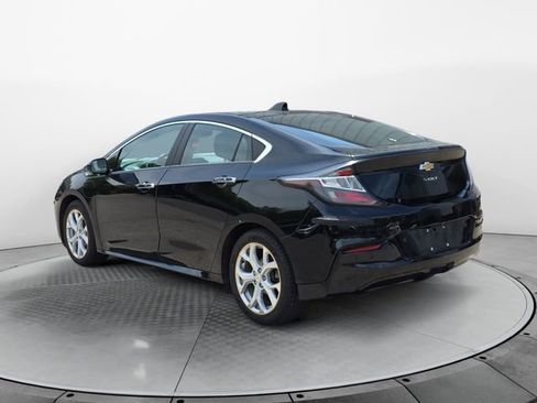 Used 2018 Chevrolet Volt Premier w/ Driver Confidence Package FWD image 3