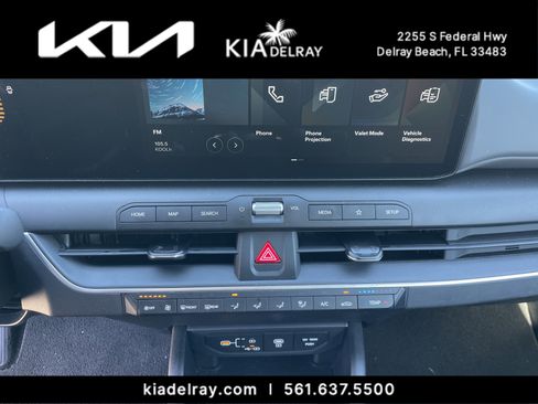 New 2025 Kia K4 LXS image 18