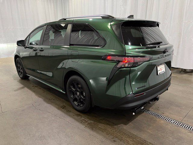 Certified 2026 Toyota Sienna XLE Woodland Edition AWD/4WD image 6