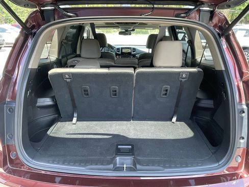 Used 2018 Honda Pilot Touring image 8