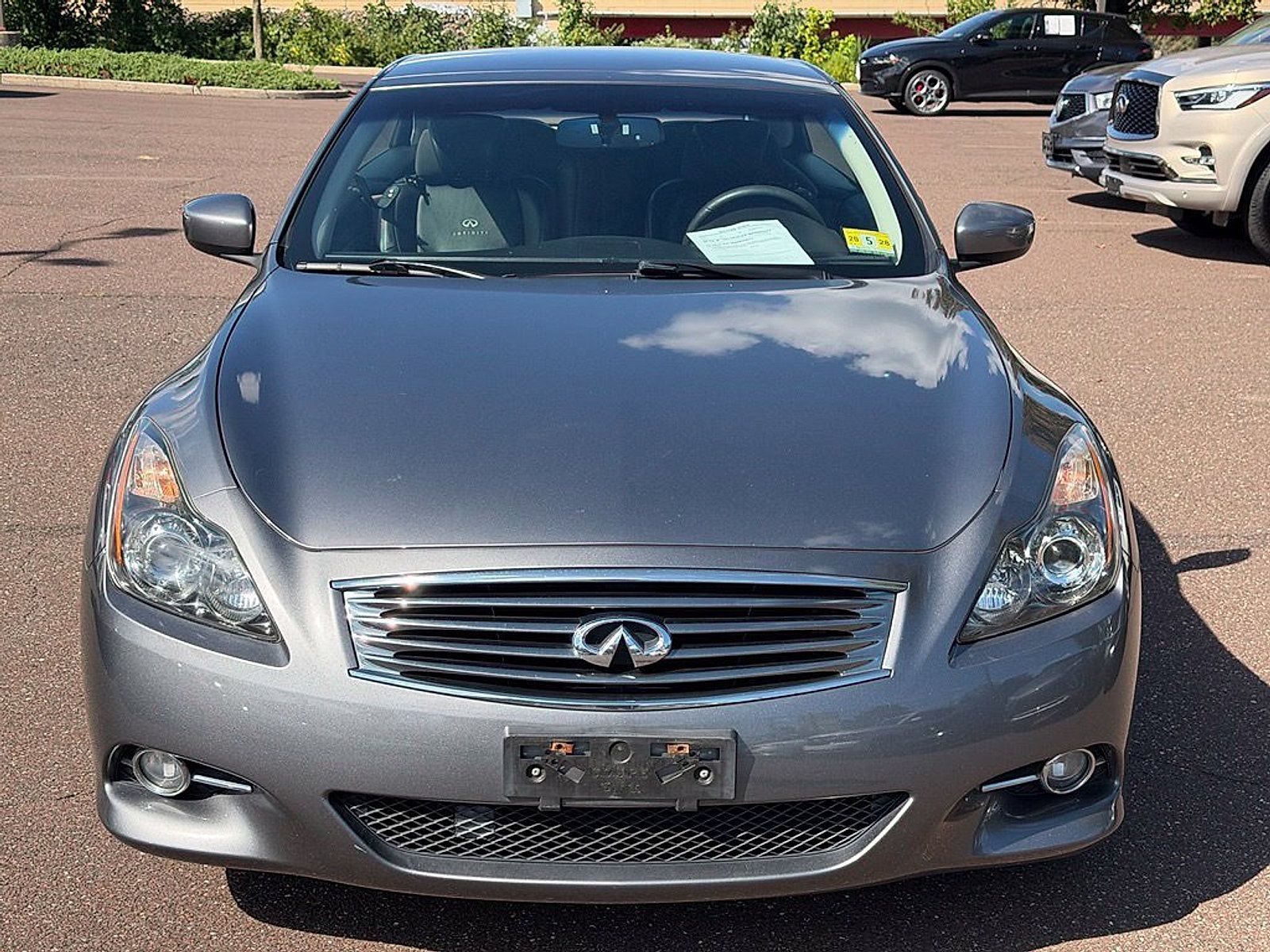 Used 2013 INFINITI G37 Convertible w/ Premium Pkg RWD image 2