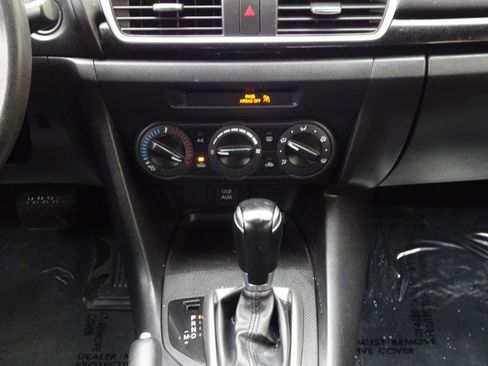 Used 2014 MAZDA MAZDA3 i SV image 14