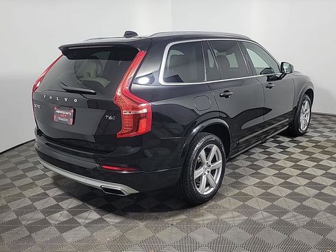 Used 2021 Volvo XC90 T6 Momentum w/ Climate Package image 4