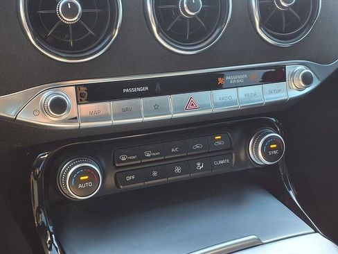 Used 2023 Kia Stinger GT2 image 11