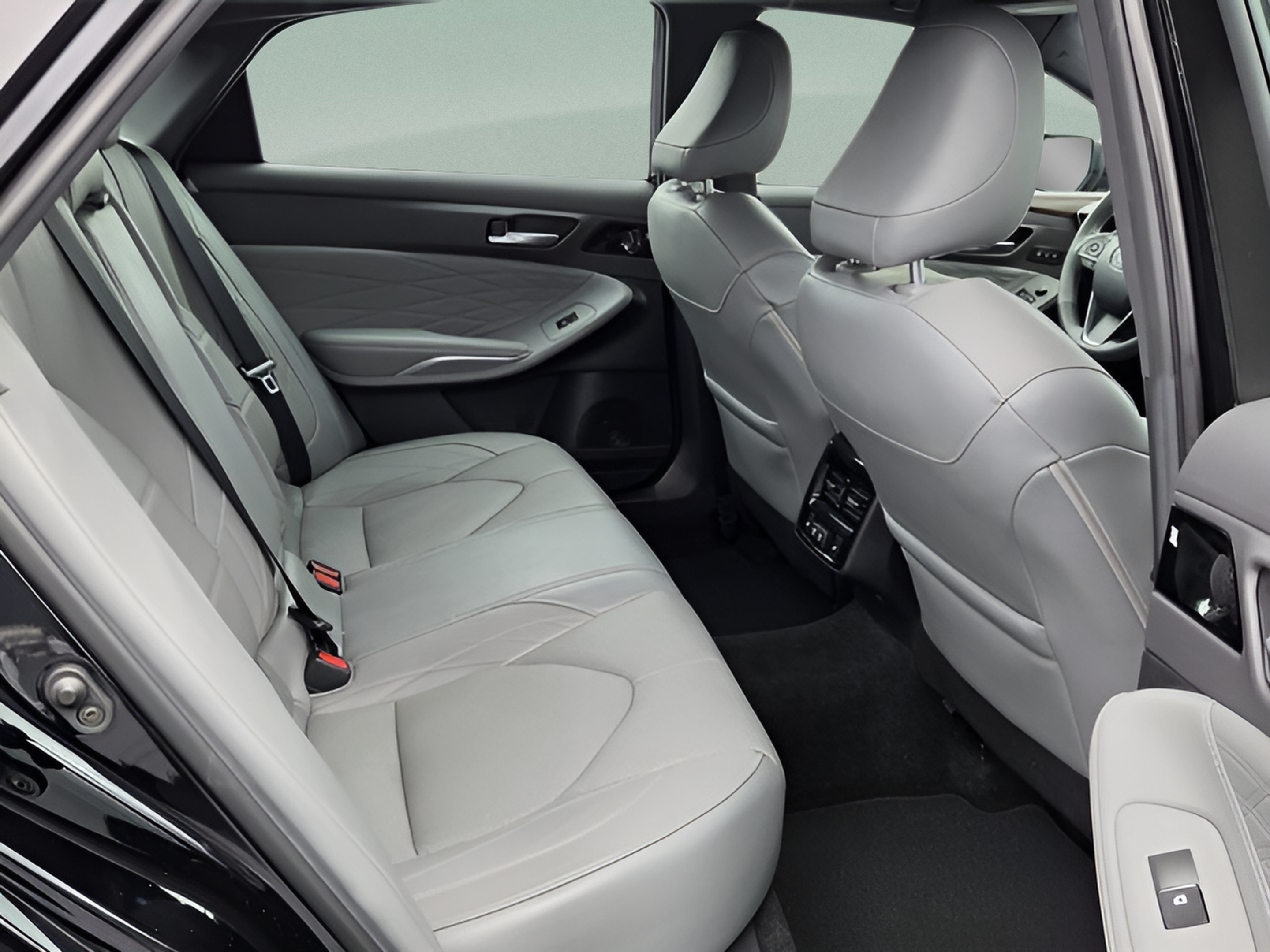 Used 2020 Toyota Avalon Limited FWD image 14