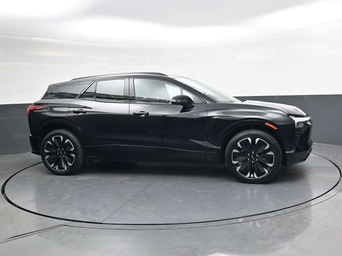 Used 2024 Chevrolet Blazer EV RS image 3