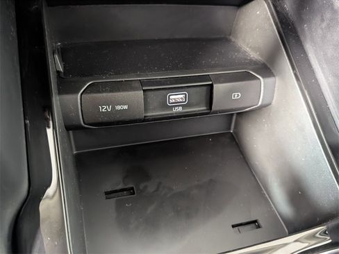 Used 2022 Kia Telluride LX image 20