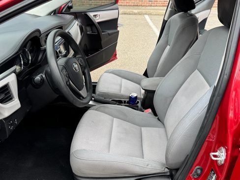 Used 2014 Toyota Corolla LE FWD image 9