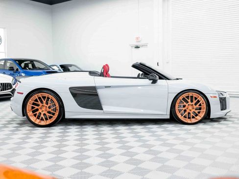 Used 2018 Audi R8 V10 plus image 6