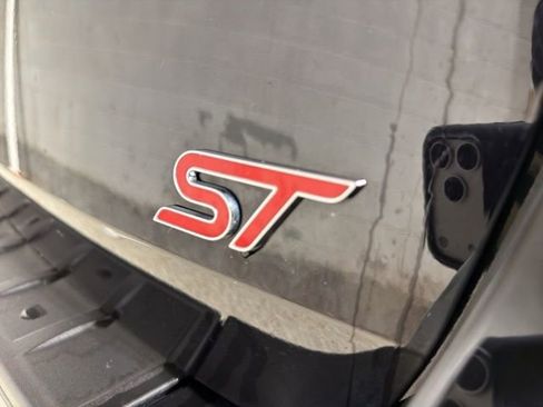 Used 2025 Ford Explorer ST image 30