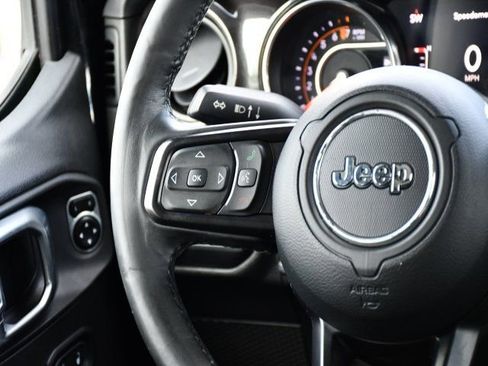 Used 2019 Jeep Wrangler Unlimited Sport image 25