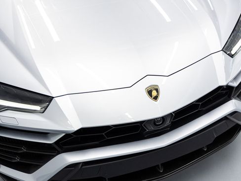 Used 2021 Lamborghini Urus image 9