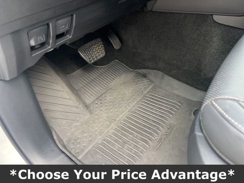 Used 2024 Lexus GX 550 w/ Accessory Package (Z1) image 48