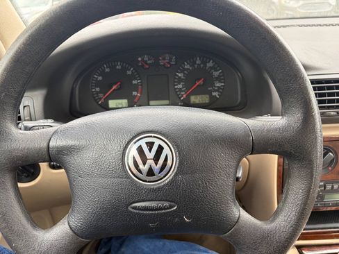 Used 1999 Volkswagen Passat GLS FWD image 13